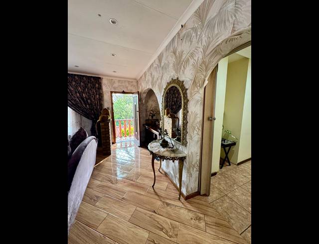 4 BEDROOM FREEHOLD FOR SALE IN BELLAIR